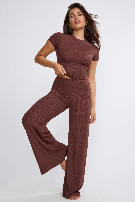 Petite Mid Rise Wide Leg Trouser in Chocolate Trousers chic elegant